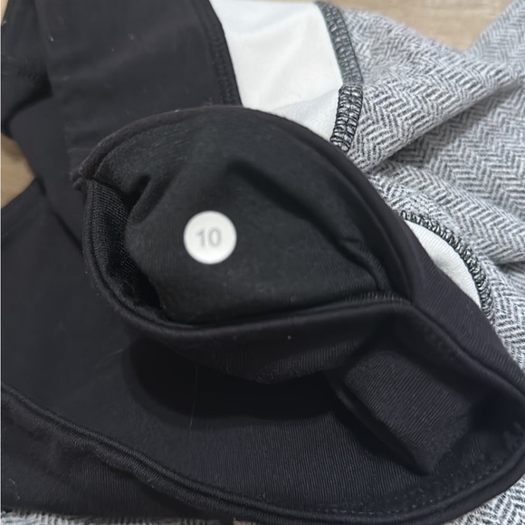 Lululemon Leggings- Long - Picture 3 of 6